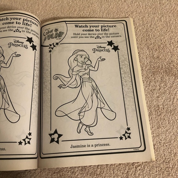 2017 Disney Princesses Color & Play Coloring Book Uncolored - Picture 3 of 12